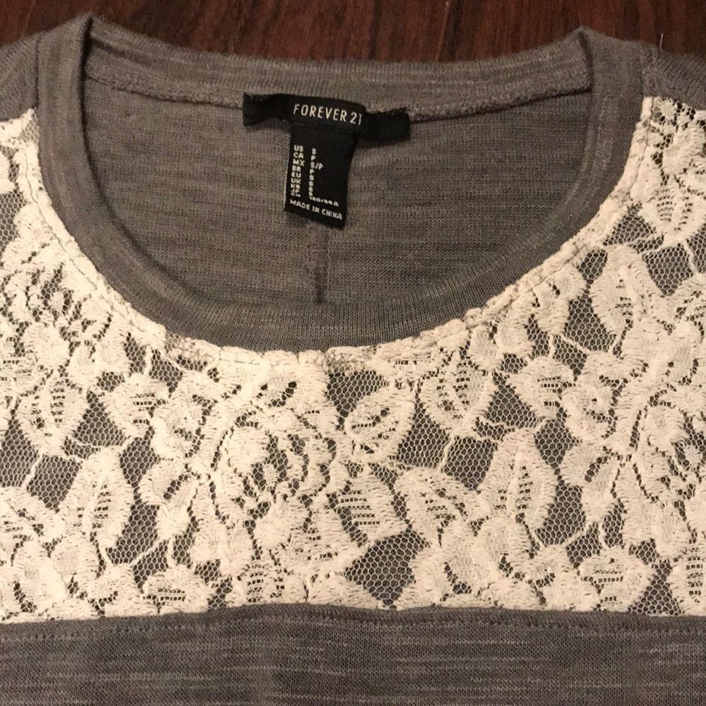 Forever 21 Lace Top - Picture 2 of 3